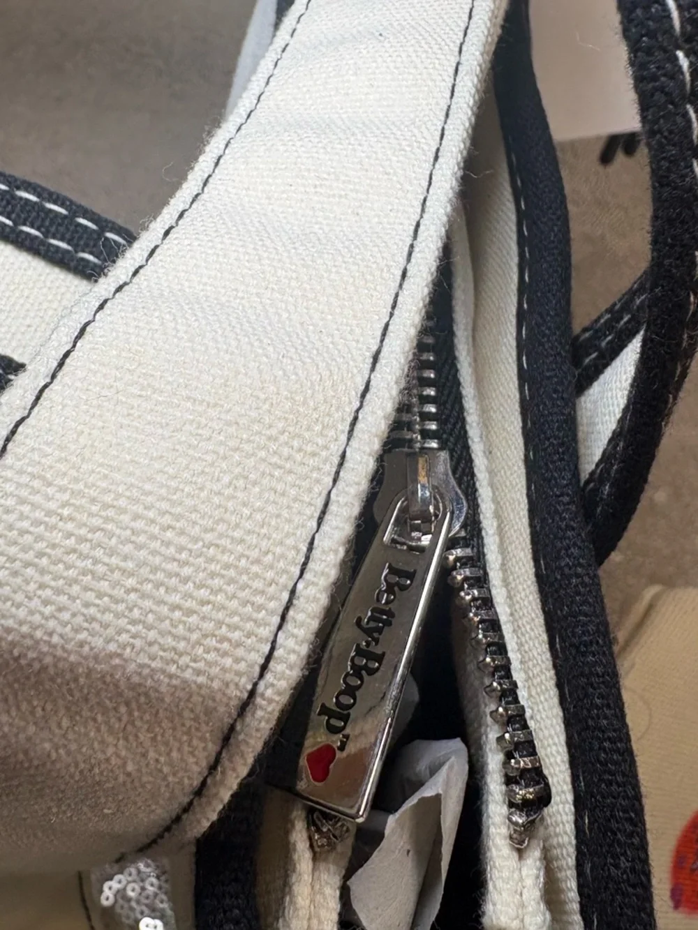 Betty Boop Cream, Black & Red mini Tote with Pom and doggy charm - Picture 5 of 9